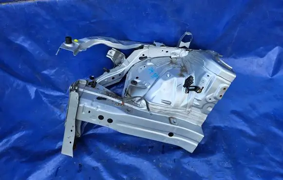 Toyota Prius (XW50) Front quarter panel 53701-47110
