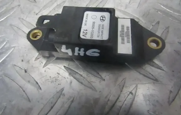 Hyundai Getz Airbag deployment crash/impact sensor 959201c000 95920-1c000