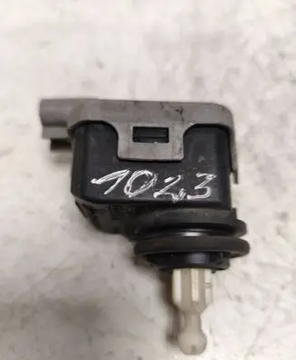 Opel Astra G Headlight level adjustment motor 90590665