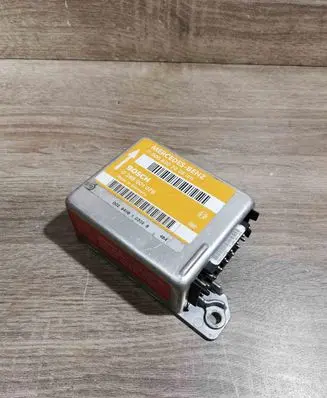 Mercedes-Benz E W214 Airbag control unit/module 0008207226 0285001078