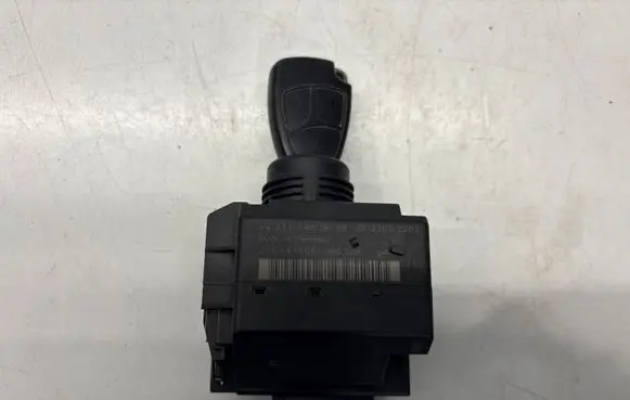 Mercedes-Benz E W211 Ignition lock 2115450608