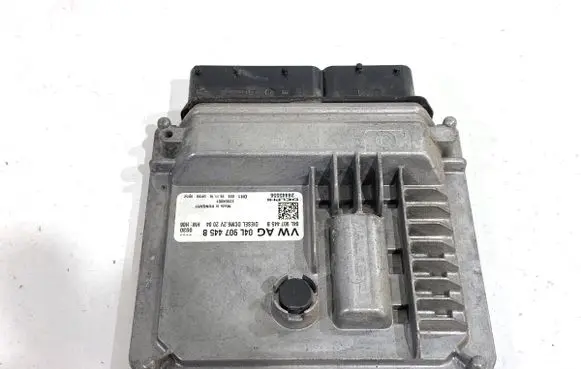 Volkswagen Golf VII Engine control unit/module ECU 04L907445B