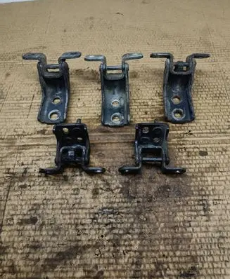 Jaguar S-Type Front door lower hinge 11D5A 06N5A 07A5A