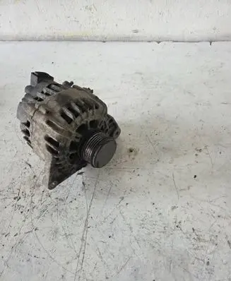 KIA Ceed Generator/alternator 373002A500 2543370A TG12C033