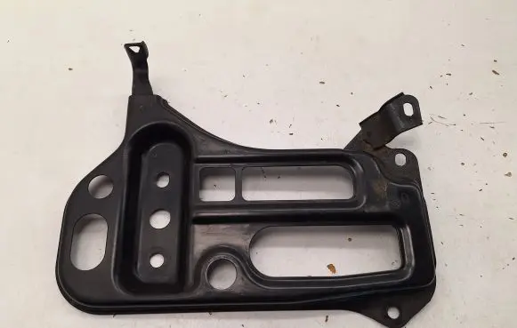 Toyota Avensis T270 Battery tray 7441005030