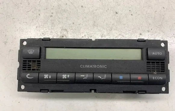 Volkswagen PASSAT B5.5 Climate control unit