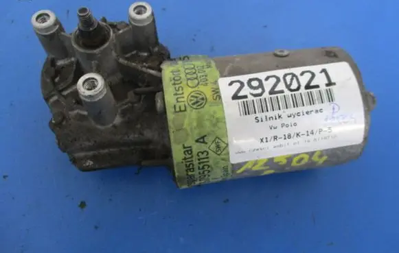 Volkswagen Polo II 86C 2F Front wiper linkage and motor