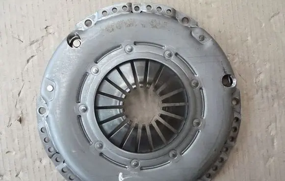 Volvo V50 Clutch pressure plate 3082000532