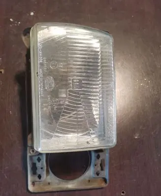 Volkswagen PASSAT B2 Headlight/headlamp 301124502