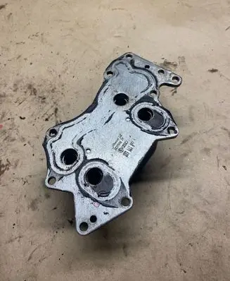 Engine oil radiator