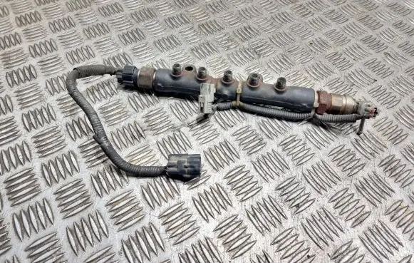 Toyota Avensis T250 Fuel main line pipe 89458 Jf010436