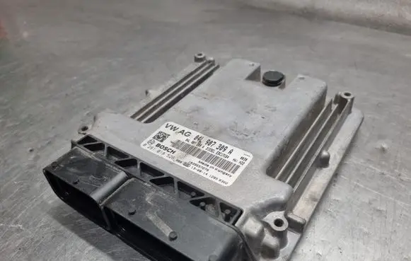 Audi A3 S3 8V Engine control unit/module 04L907309A
