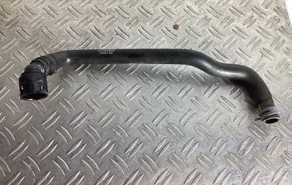 Volkswagen Tiguan Engine coolant pipe/hose 5QF122157BM