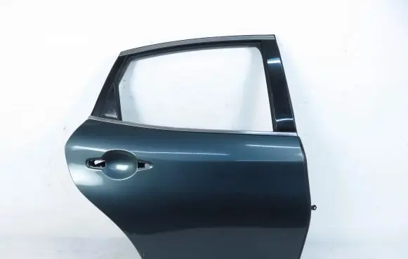Infiniti M Rear door
