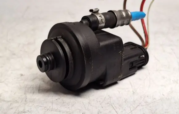 BMW 5 F10 F11 Fuel filter heater 7801209 13327801209