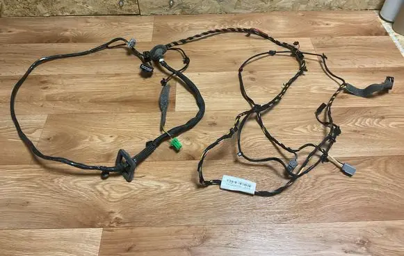 Volvo V70 Tailgate/trunk wiring harness 8697924
