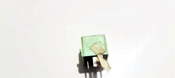 BMW 5 E39 Other relay 61368373700 v23134-k59-x312