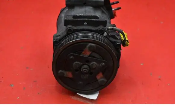 Peugeot 407 Air conditioning (A/C) compressor (pump) 9656572680