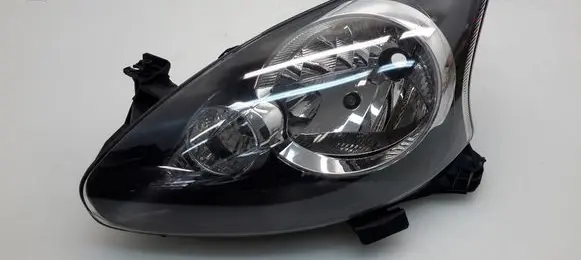 Toyota Aygo AB10 Headlight/headlamp 811600H070