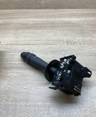 Renault Laguna II Indicator stalk 8200002460