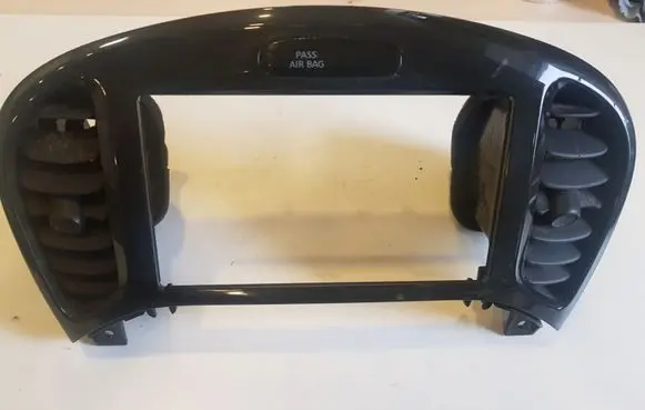 Radio/GPS head unit trim