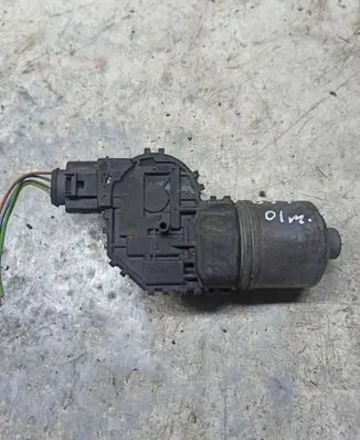 Volkswagen PASSAT B5.5 Wiper motor 3B1955113C 0390241505