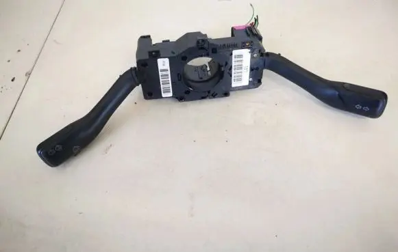 Audi A3 S3 8L Wiper turn signal indicator stalk/switch 8l0953513g
