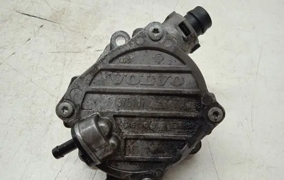 Volvo V70 Vacuum pump 31375107