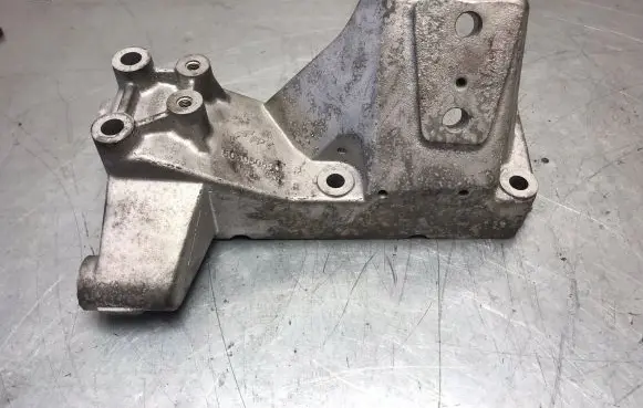 Iveco Daily 4th gen Engine mounting bracket 504050580