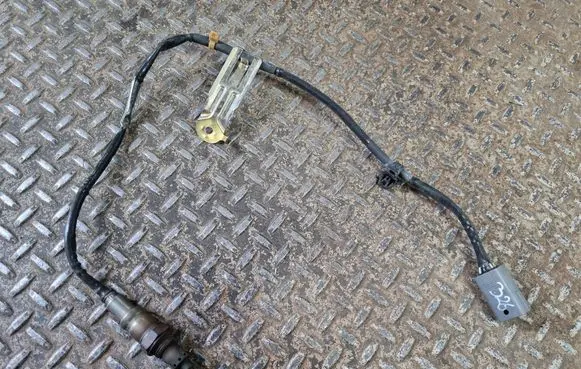 Mazda CX-5 II Lambda probe sensor PYFA188G1 UAA3002MD001
