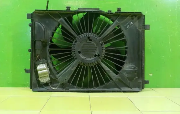Mercedes-Benz C W204 Fan set A2045000393 XP87
