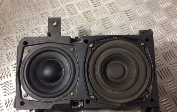 Volvo S40, V40 Subwoofer speaker 30630166