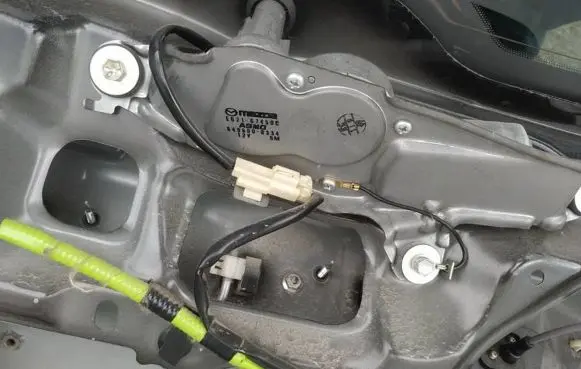Mazda CX-7 Rear window wiper motor e62167450c 849600-0334