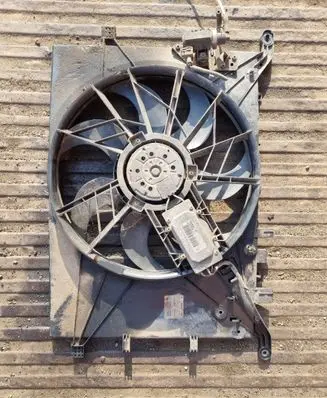 Volvo S60 Radiator cooling fan shroud 3135103586