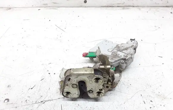 Nissan Terrano Rear door lock