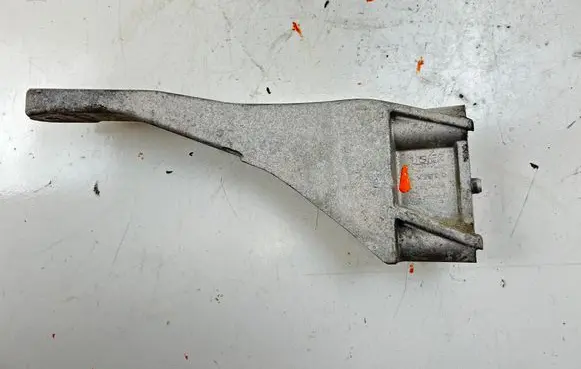 Ligier JS 50 Engine mounting bracket 1412978