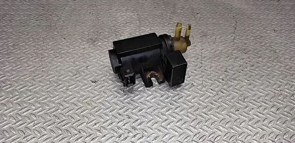 Opel Insignia A Turbo solenoid valve 55573362