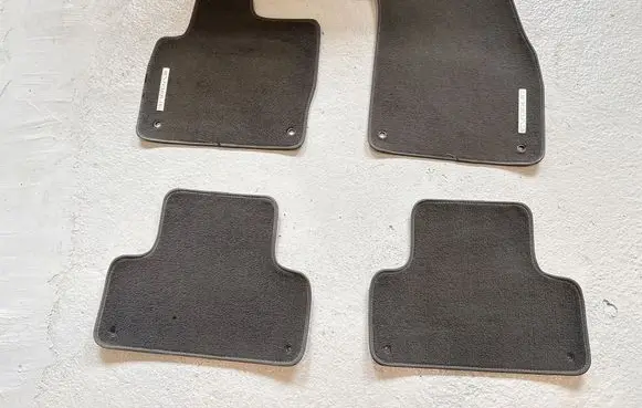Land Rover Evoque I Car floor mat set 