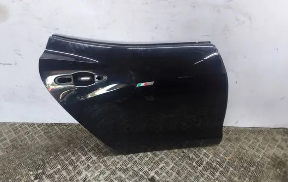 Maserati Ghibli Rear door