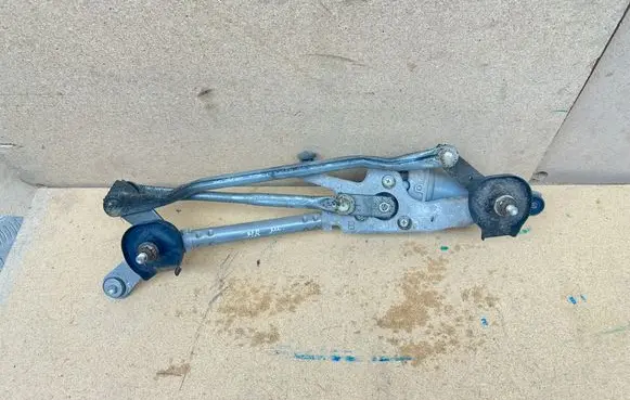 Toyota C-HR I Front wiper linkage and motor 85110F4010
