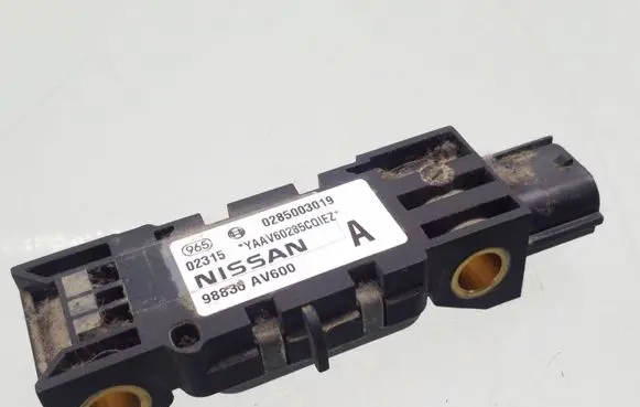 Nissan Primera Airbag deployment crash/impact sensor 0285003019 YAAV60285CQIEZ 98830AV600