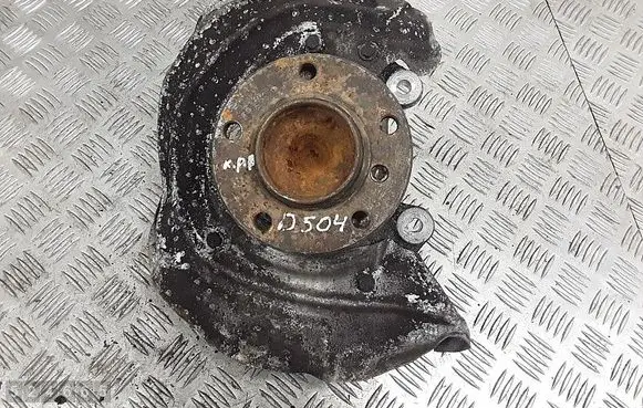 BMW 4 F32 F33 Front wheel hub 6799097