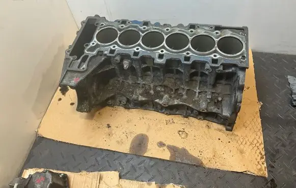 BMW 3 E92 E93 Engine block 7558318 69507476 N51B30A