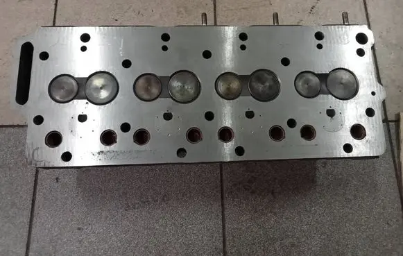 Daewoo Lublin Engine head 0000