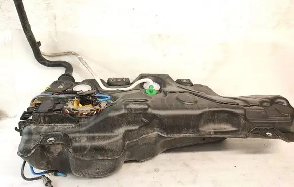 Volkswagen Golf VIII Fuel tank 