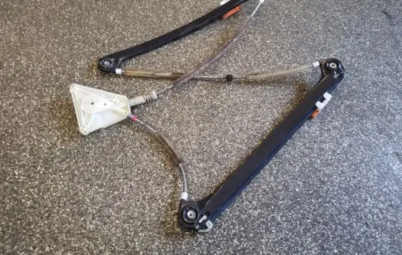 Audi A3 S3 8P Front window lifting mechanism without motor 8P4837461A