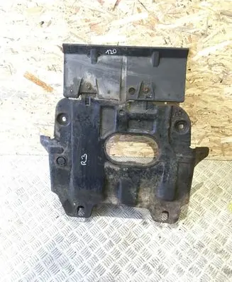Toyota Land Cruiser (J120) Engine splash shield/under tray