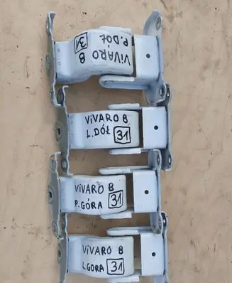 Opel Vivaro Front door hinge set 93458938