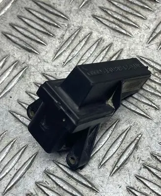 Audi A6 S6 C5 4B Aerial antenna amplifier 4B0919145A
