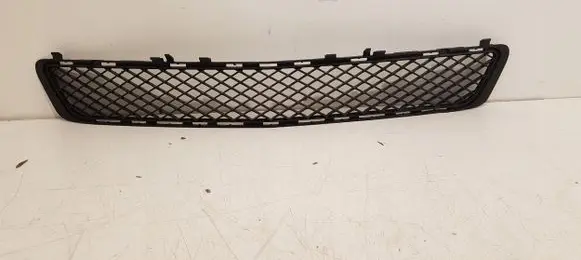 Mercedes-Benz E W212 Front bumper lower grill A2128850523